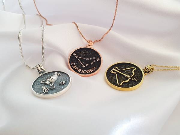 Madellion Zodiac Sign Necklace