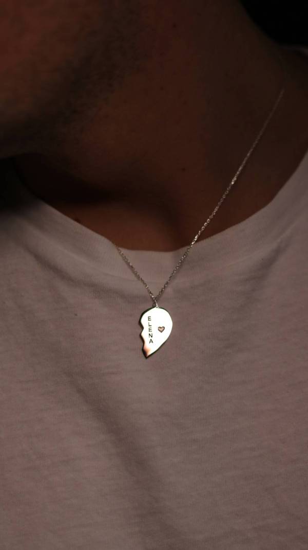 2 Pieces Heart Matching Couple Necklace Set - Image 6